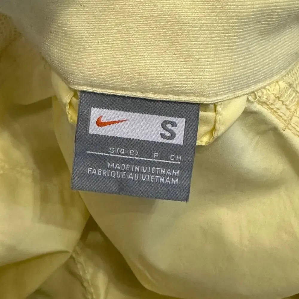 Nike Windbreaker Jacket WMNS S Yellow Full Zip, Reflective Sleeves, Lightweight